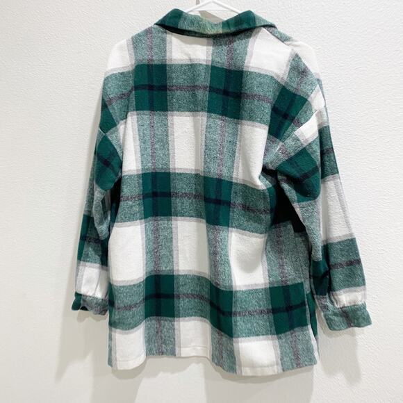 Lovers + Friends  Kaianna Shacket green button down size XXS - Picture 6 of 9